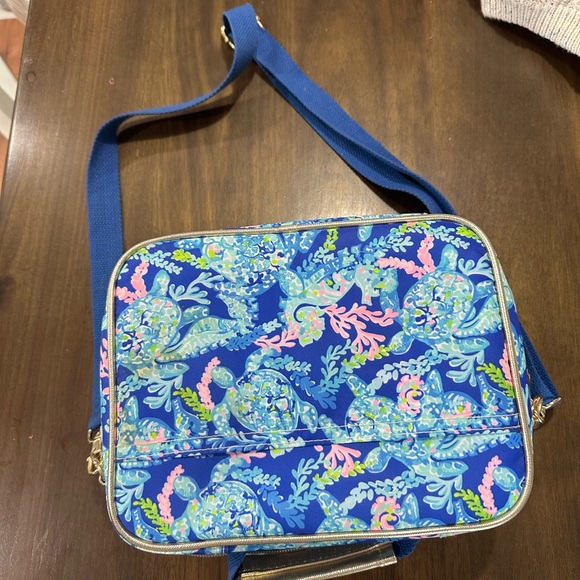 Lilly Pulitzer Blue and Pink LunchBox - Picture 2 of 3